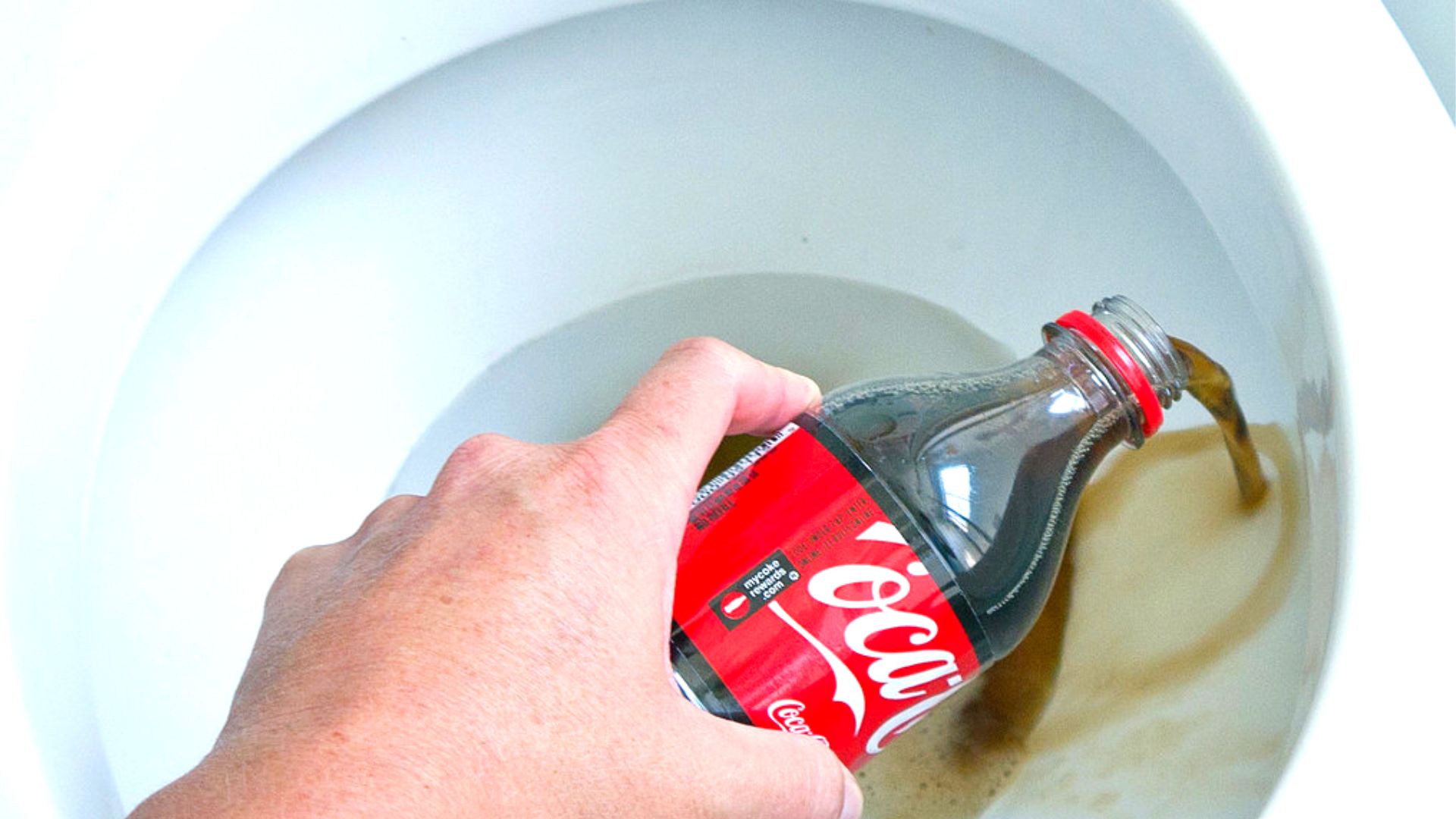Using Cola In Toilet