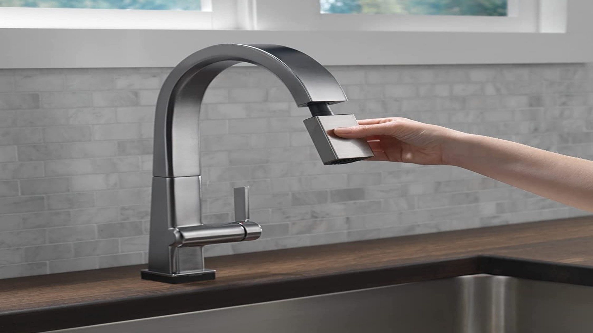 Single Handle One Hole Faucets